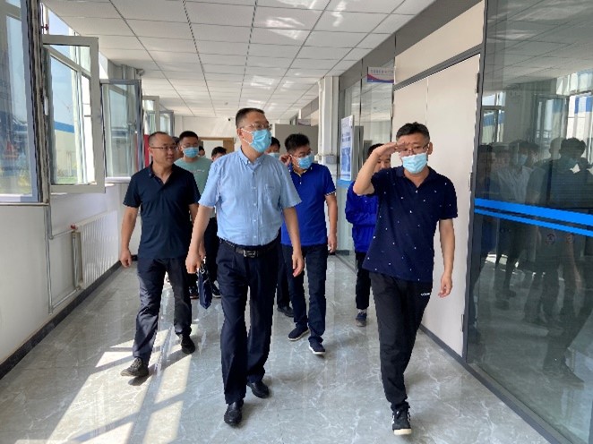 自治区人社厅副厅长孙晓军视察宁夏1929cc研发中心建设